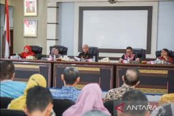 Bersamai pembahasan pembinaan kelompok PKK RT/RW, Molen : PKKsebagai ujung tombak di masyarakat