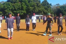 Satgas TMMD ke-117 latih paskibra di SMAN 1 Angkola Barat