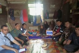 Dedi Sugianto terima bantuan biaya pengobatan dari PT Timah Tbk