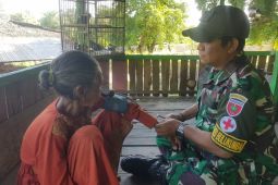TNI beri layanan kesehatan "door to door" di Bulukumba