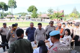 Polres Humbahas tes urine personel