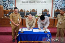 Hadiri Rapat Paripurna Ke-16 Masa Persidangan III Tahun 2023, Molen : Kesepakatan Ini Menentukan Arah Kebijakan