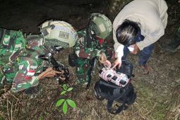 Satgas Pamtas RI gagalkan penyelundupan 10 kilogram sabu dari Malaysia