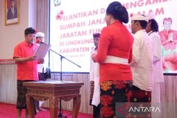 Bupati Bangli tegaskan PNS wajib kerja sesuai tupoksi