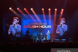 Musisi Korsel Crush tampil manis bawakan lagu "Beautiful"