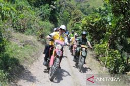 Pemkab Simalungun perbaiki jalan wisata Danau Toba lintas Tigaras dan Haranggaol