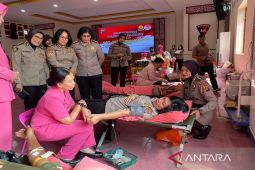Polda Sumut gelar donor darah sambut HUT Polwan ke- 75