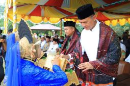 Wagubsu dan Bupati Labura resmikan Masjid Khadijah dan RKB di Damulipekan