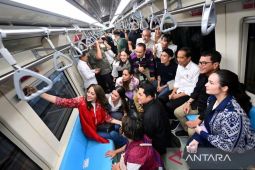 LRT Jabodebek menjadi kado peringatan HUT Ke-78 RI