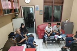 Satreskrim Polres Langkat serahkam tersangka korupsi PPKS kepada Kejari