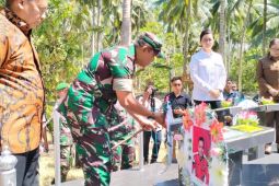 Mengenang pengorbanan 13 prajurit TNI di Monumen Tinombala