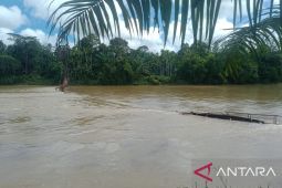 Jembatan gantung di pedalaman Aceh Barat ambruk