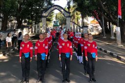 Paskibra Garut terus berlatih meski cuaca panas untuk persiapan HUT ke-78 RI