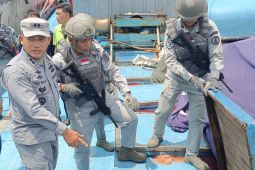 Menyergap kapal asing pencuri ikan di perbatasan