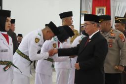 Bupati HSS kukuhkan Paskibraka tingkat kabupaten Tahun 2023