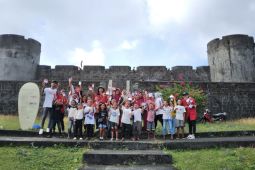 Komunitas MCC lakukan tur edukasi bagi anak-anak ke situs sejarah Banda Neira