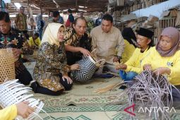 Pemkab Serang fasilitasi 20 perajin bambu belajar ke Jogja
