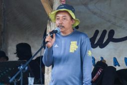 Semangat juang Mang Obech bebaskan sungai di Tasikmalaya dari sampah