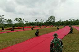 TNI kibarkan Merah Putih 110 X 48 meter  di IKN