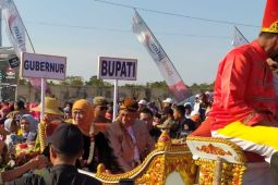 Gubernur Khofifah ikut ramaikan Kirab Budaya di Ponorogo