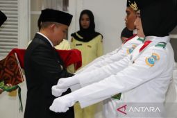 Wali Kota Pangkalpinang lantik dan kukuhkan 35 anggota Paskibraka