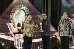 Wali Kota Denpasar dapat penghargaan Upakarya Wanua Nugraha