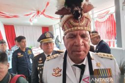Gubernur Waterpauw minta TNI/Polri tangkap puluhan OTK di Fakfak