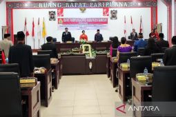 Advertorial - Rapat Paripurna DPRD Kabupaten Samosir 16 Agustus khidmat dan lancar