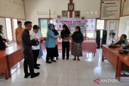 Pemkab Mukomuko salurkan bantuan ke ratusan korban banjir