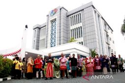BPS Gorontalo kenakan pakaian adat saat upacara HUT RI