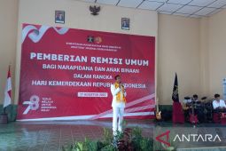 HUT RI - Pj Gubernur Babel hingga Walikota Pangkalping hibur WBP
