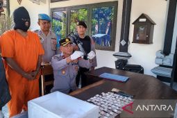 Polsek Gilimanuk tangkap pengedar ratusan pil koplo