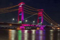 Pemkot Palembang percantik Jembatan Ampera pasang lampu motif songket