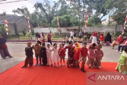 Lomba fashion show anak HUT RI ke-78 RT03 TA 2