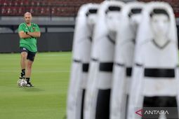 Pelatih PSM Makassar waspadai para pemain depan Persebaya
