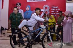 Gubernur Gorontalo undang Riski pemanjat tiang bendera