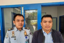 Imigrasi Jambi deportasi seorang WNA China karena bawa obat ilegal