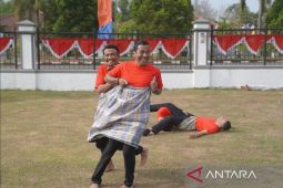 Keseruan lomba Agustusan Pj Gubernur Suganda di Rumah Dinas Gubernur Babel