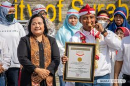 Deklarasi mahasiswa baru PKKMB Unesa tercatat MURI