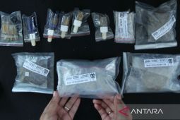 Polrestabes Surabaya ungkap jual beli ganja daring