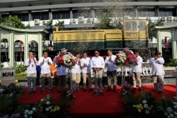 KAI Daop 8 Surabaya hadirkan Lokomotif D 301 80
