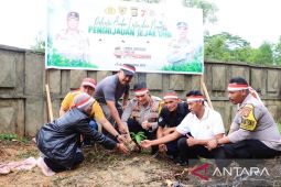 Polresta Ambon tanam 1.971 pohon berpartisipasi melestarikan negeri