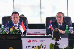 Indonesia menyerahkan keketuaan AMMTC ke-18 ke Laos