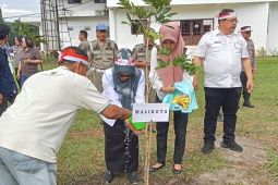 Polres Pematang Siantar tanam 1.600 pohon untuk penghijauan