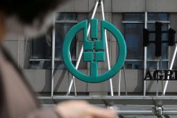 Tekanan hidupkan  kembali ekonomi kaburkan prospek bank-bank top China