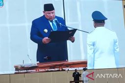 Septinus Lobat dilantik menjadi Penjabat Wali Kota Sorong