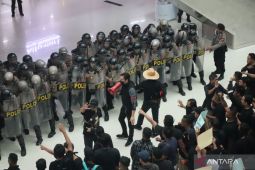 Penanganan teror bom bunuh diri jadi puncak  LPKD-111 di Sepinggan