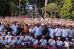 Gubernur Koster: Kurangnya guru di Bali karena terus bangun sekolah