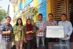 BPJAMSOSTEK Cikarang tanam pohon bentuk peduli lingkungan