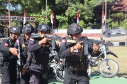 Satuan Brimob Polda Kalbar meningkatkan kemampuan pengamanan Pemilu 2024